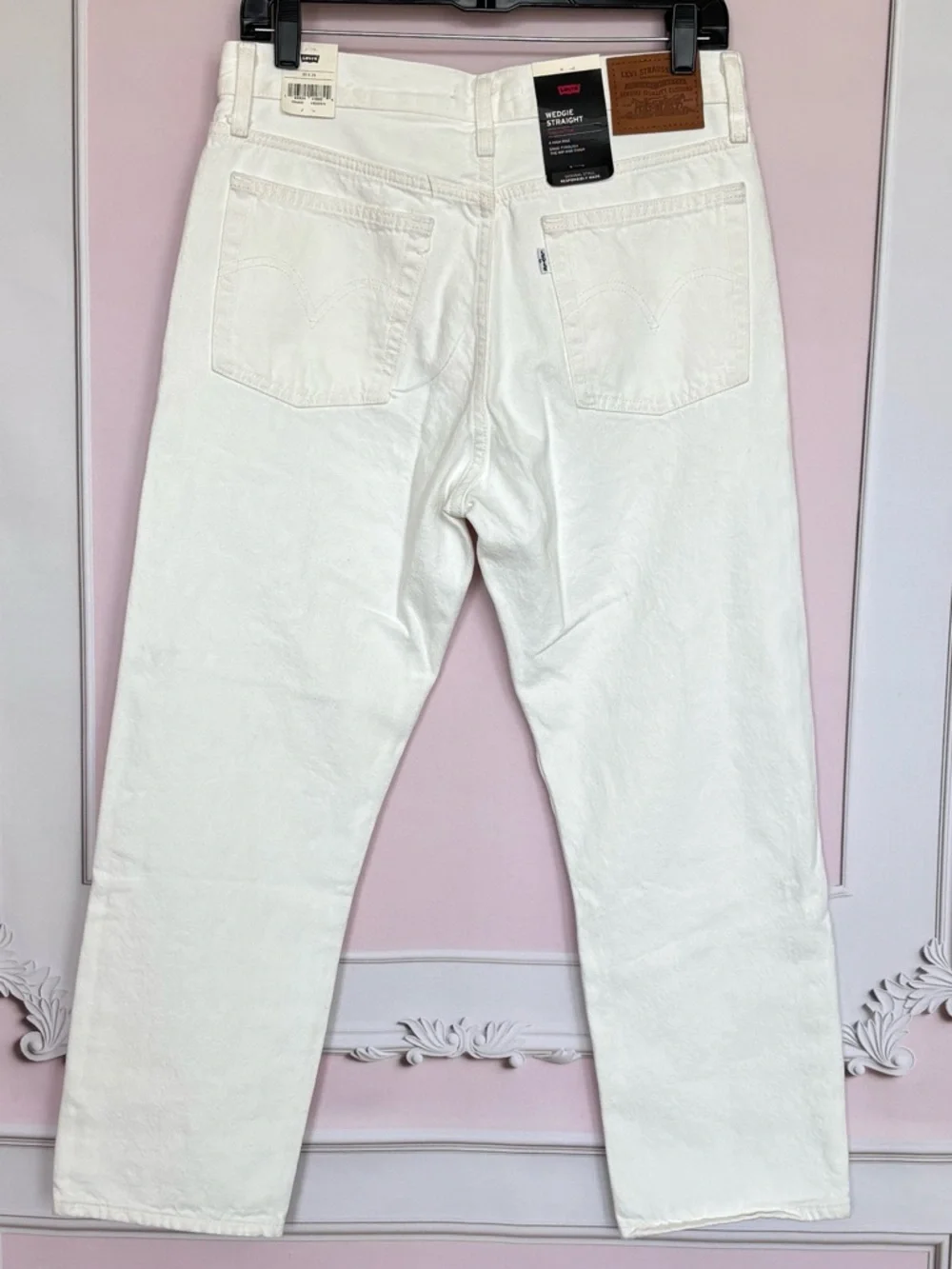 LEVI'S Wedgie Straight Leg Cropped High Rise Button Fly White Jeans--NWT--30 - Picture 3 of 16